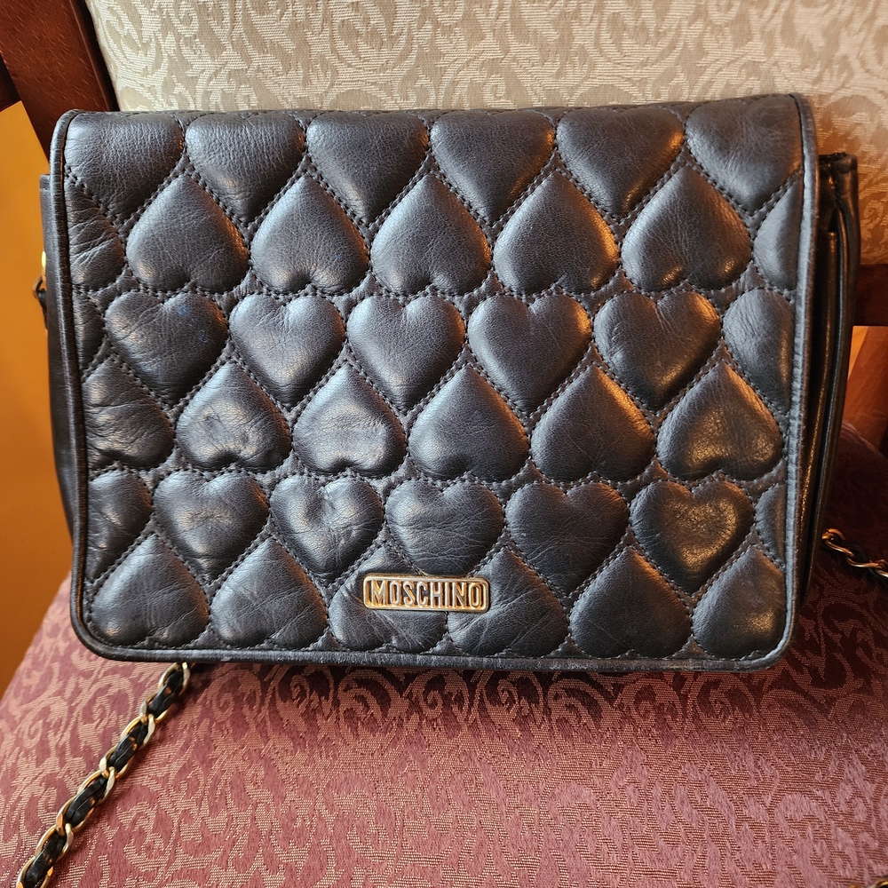 Moschino Heart Quilted Crossbody Bag – Black Leather – Like New💕 - Picture 4 of 4